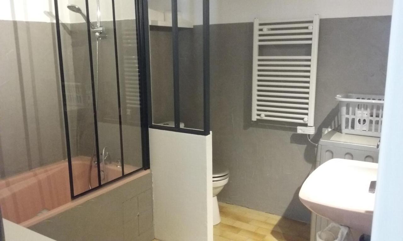 appartement climatisé avec terrasse au coeur de Nyons Exterior foto