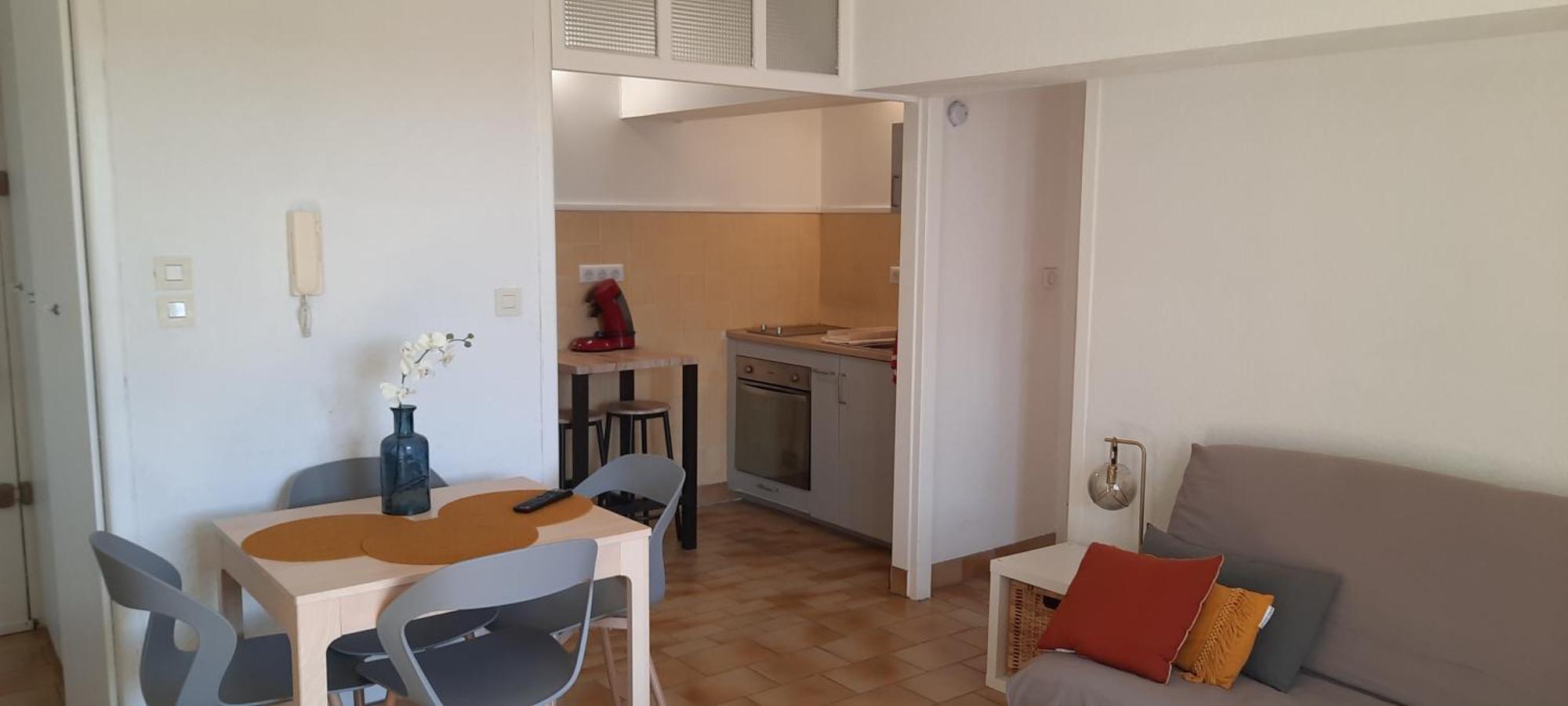 appartement climatisé avec terrasse au coeur de Nyons Exterior foto