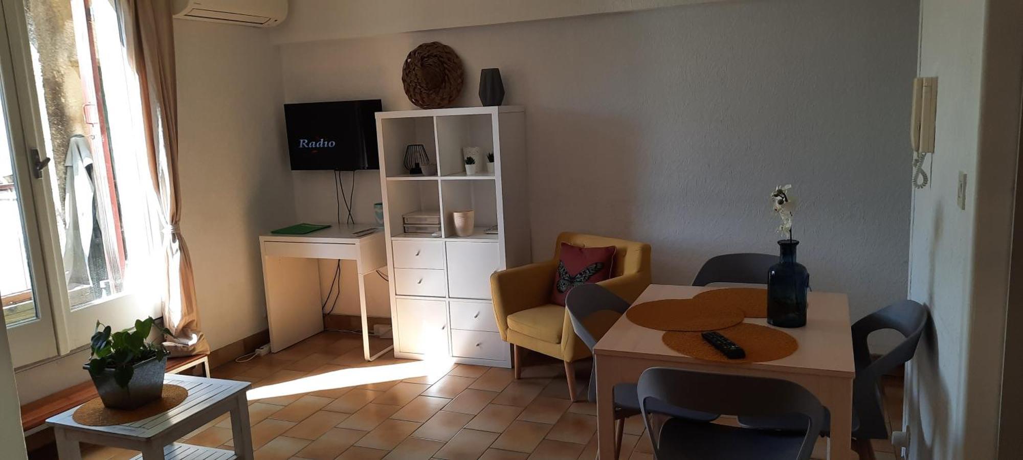 appartement climatisé avec terrasse au coeur de Nyons Exterior foto
